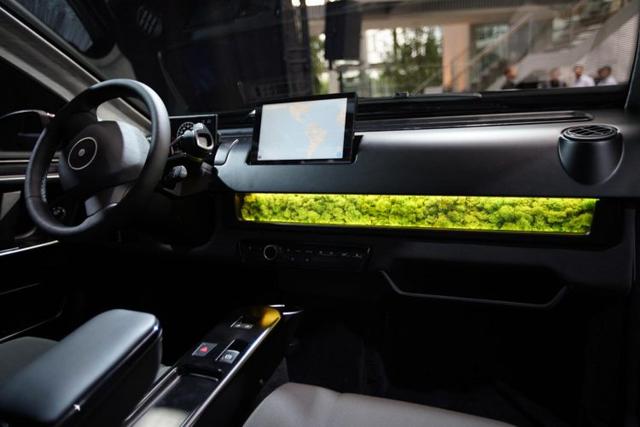 全球首款量产太阳能电动汽车发布 有望2019年交付
