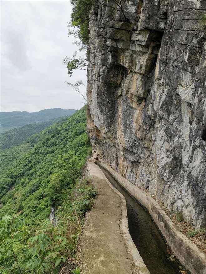 寻迹《花繁叶茂》拍摄路 大乘汽车重走"大发渠"