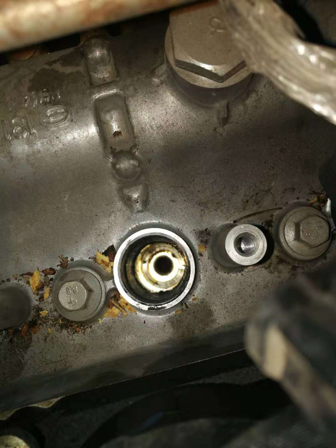 广汽传祺-传祺GS4 火花塞漏油