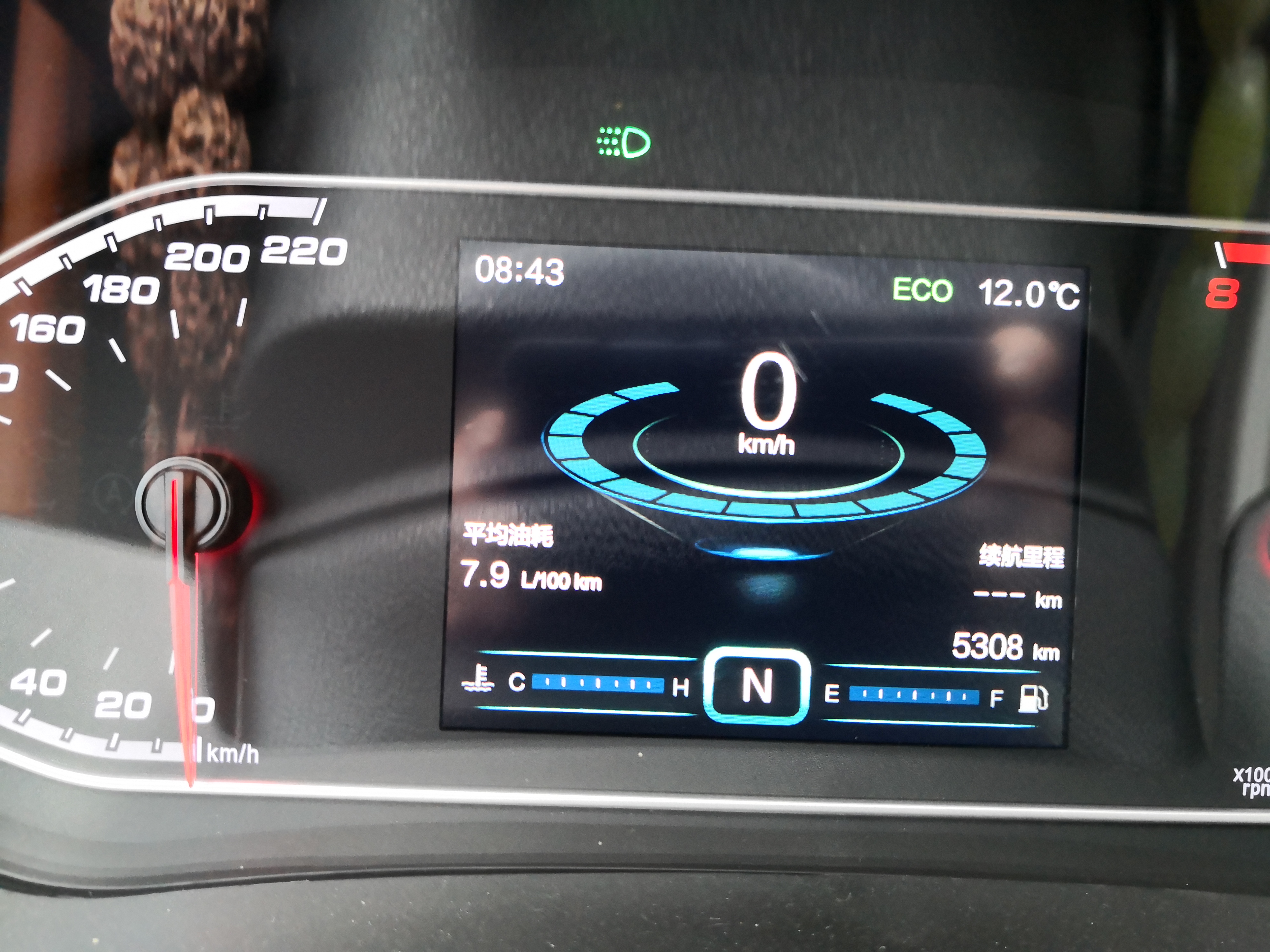 奇瑞汽车-瑞虎7 油表显示不准